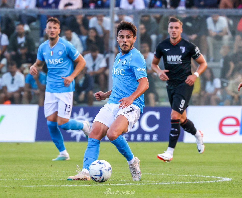 的动作来判 的动作来判