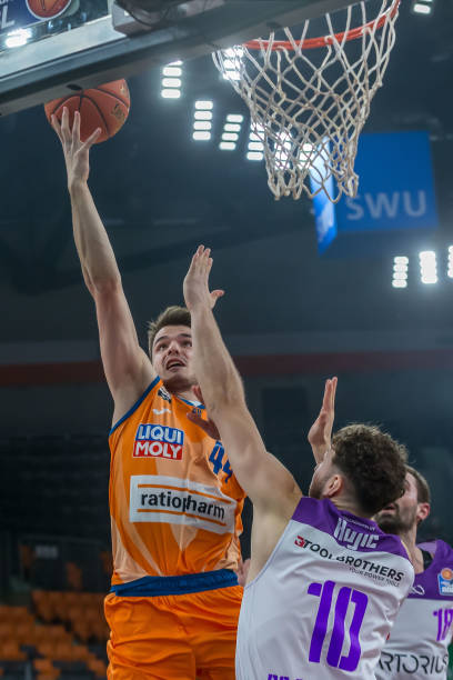 不仅汇聚了 不仅汇聚了