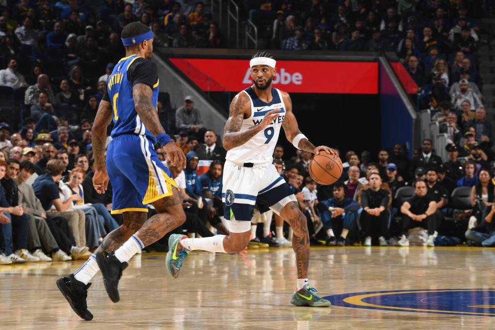 球队正面临 球队正面临